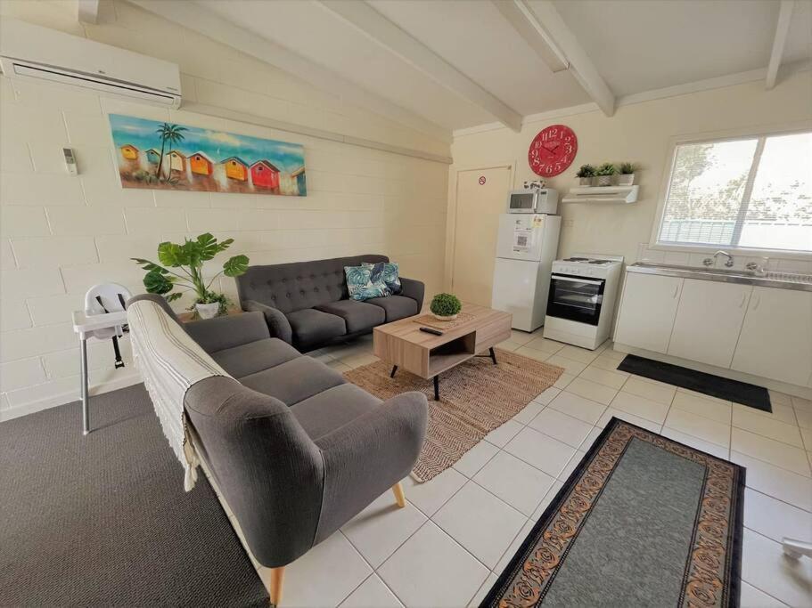 Three Palms Apartments Unit 2 เอสเพอแรนส์ ภายนอก รูปภาพ